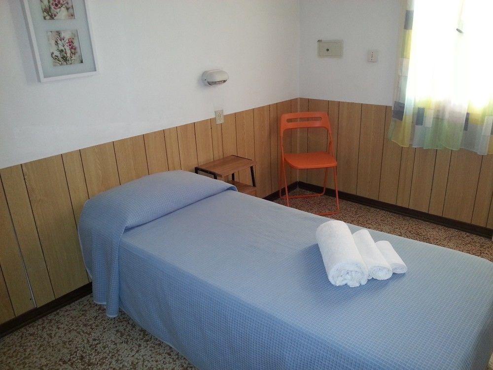 Hotel Villa Arlotti Римини Екстериор снимка